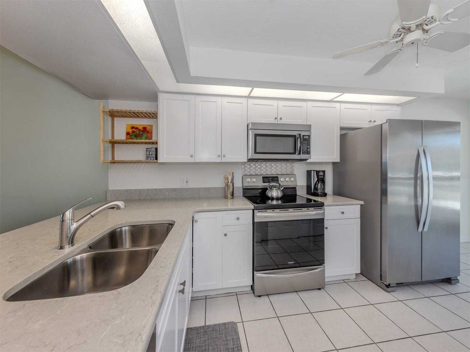 Image 14 of 77 For 841 Waterside Drive 202