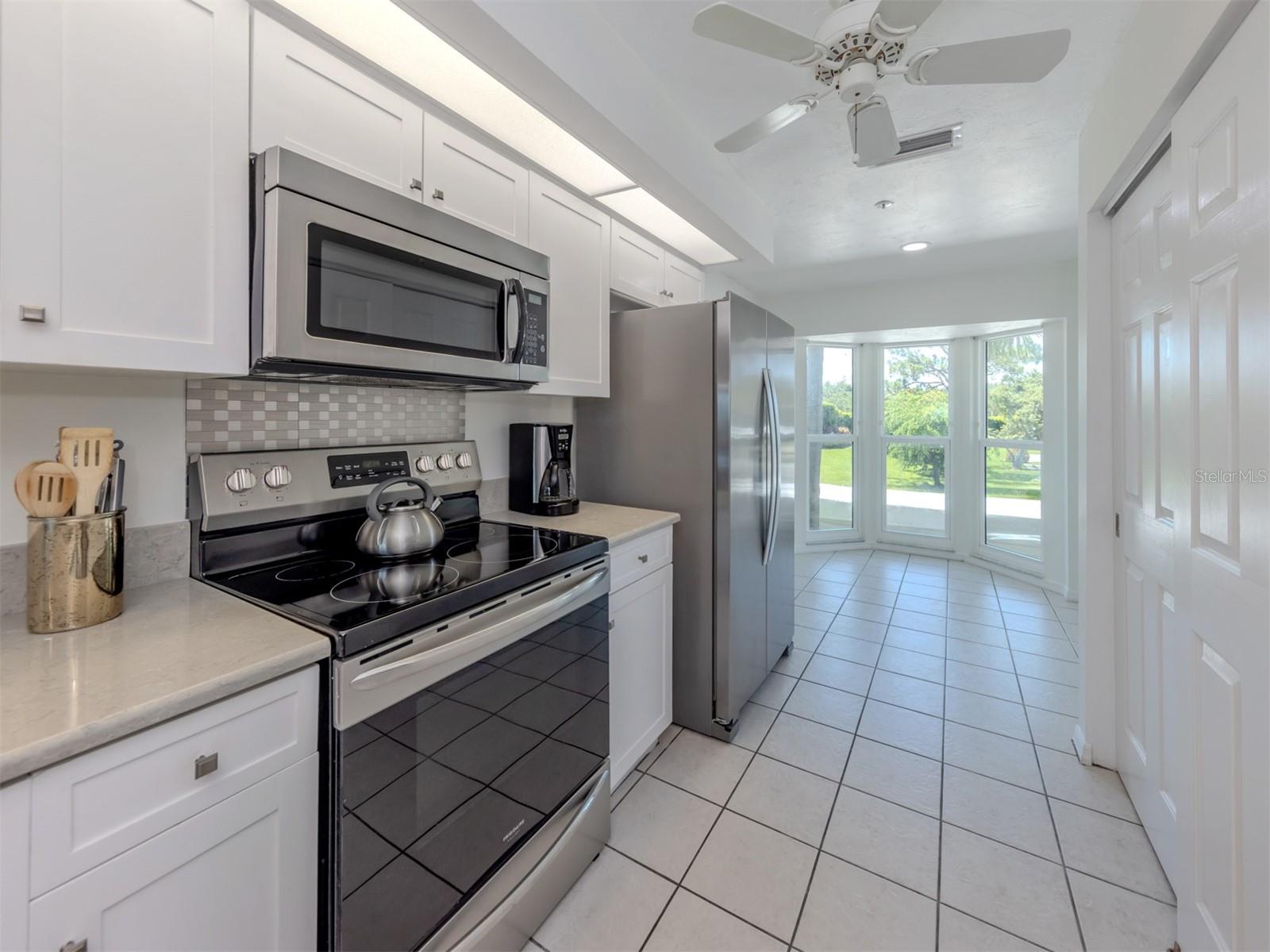 Image 15 of 77 For 841 Waterside Drive 202