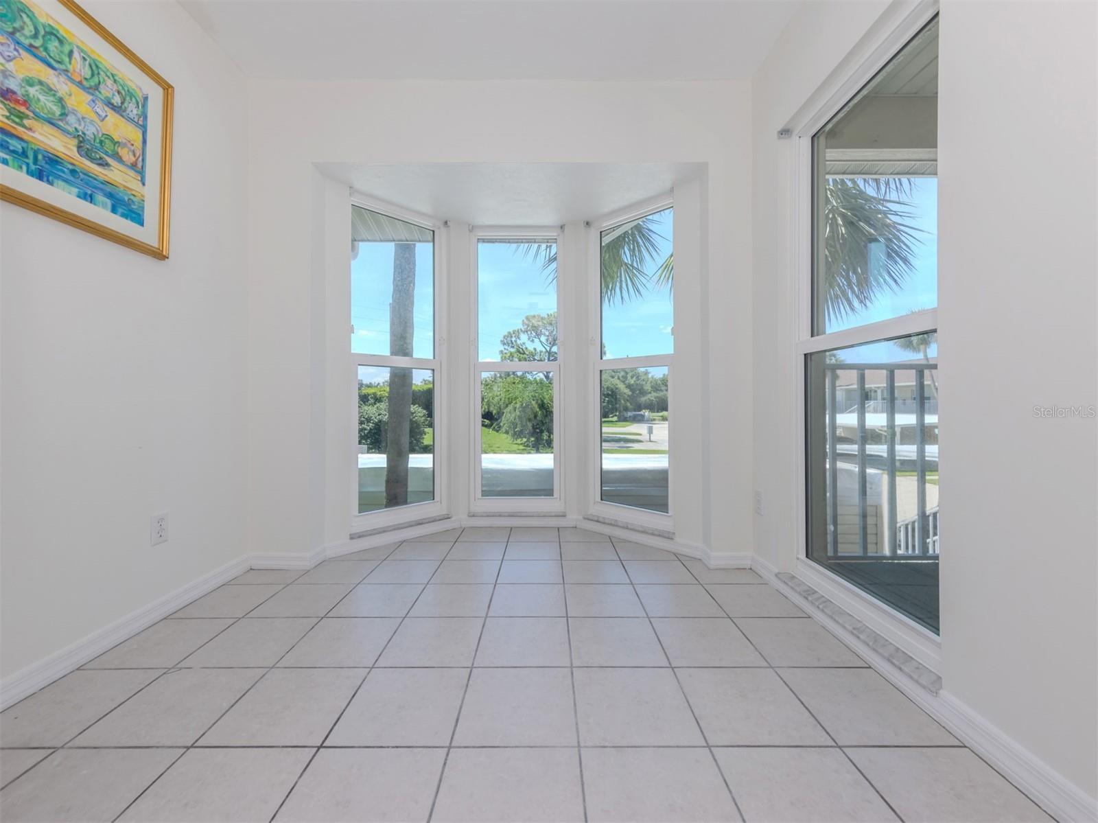 Image 16 of 77 For 841 Waterside Drive 202