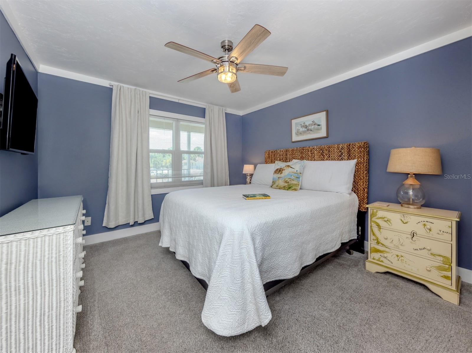 Image 23 of 77 For 841 Waterside Drive 202