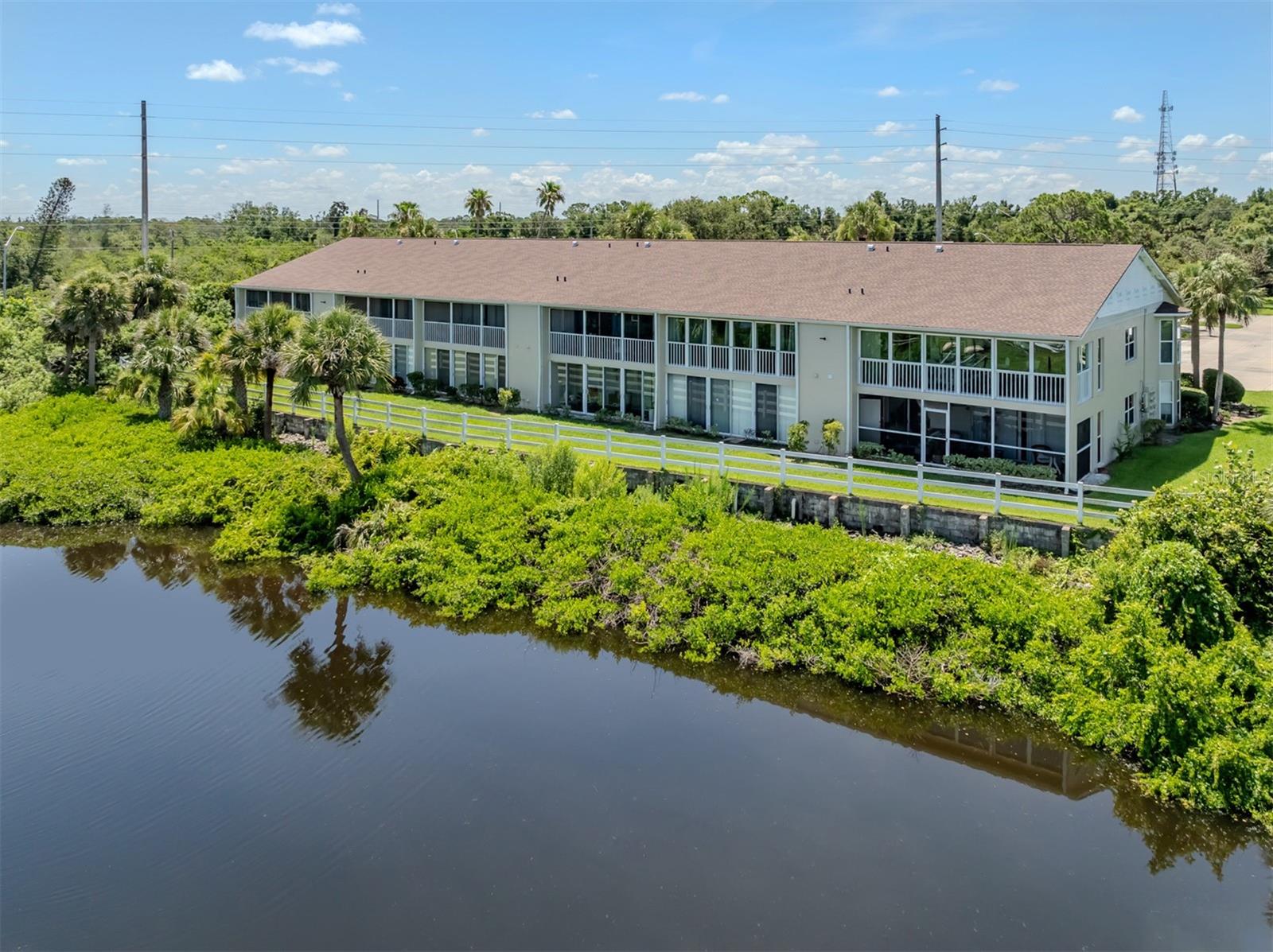 Image 27 of 77 For 841 Waterside Drive 202