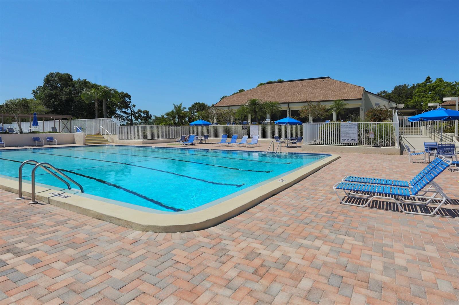 Image 38 of 77 For 841 Waterside Drive 202