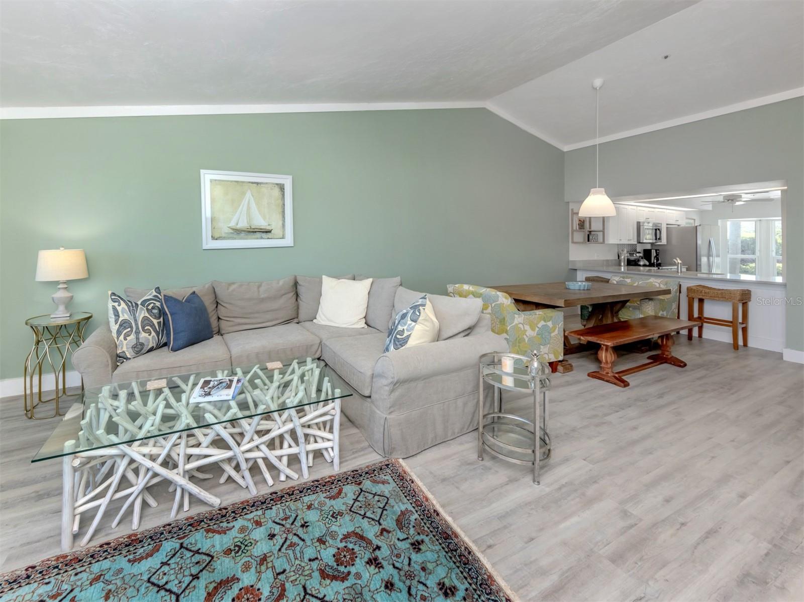 Image 6 of 77 For 841 Waterside Drive 202