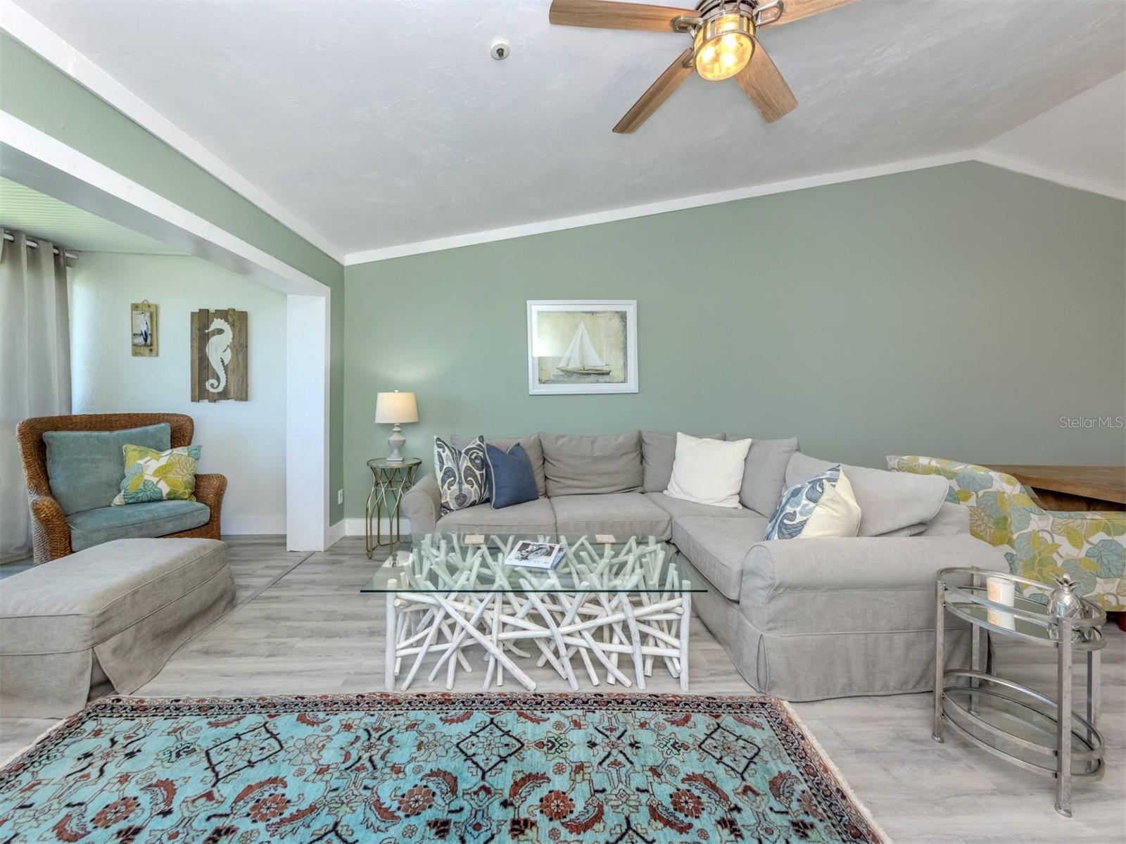 Image 7 of 77 For 841 Waterside Drive 202