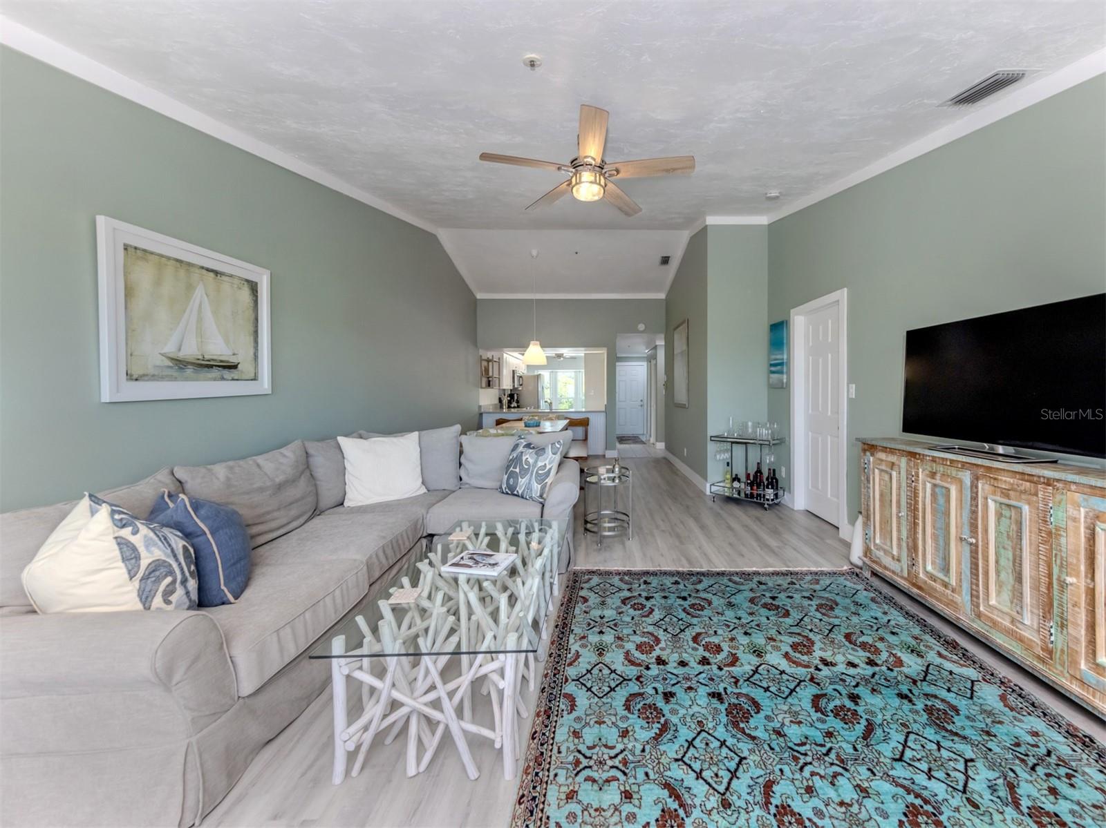 Image 9 of 77 For 841 Waterside Drive 202