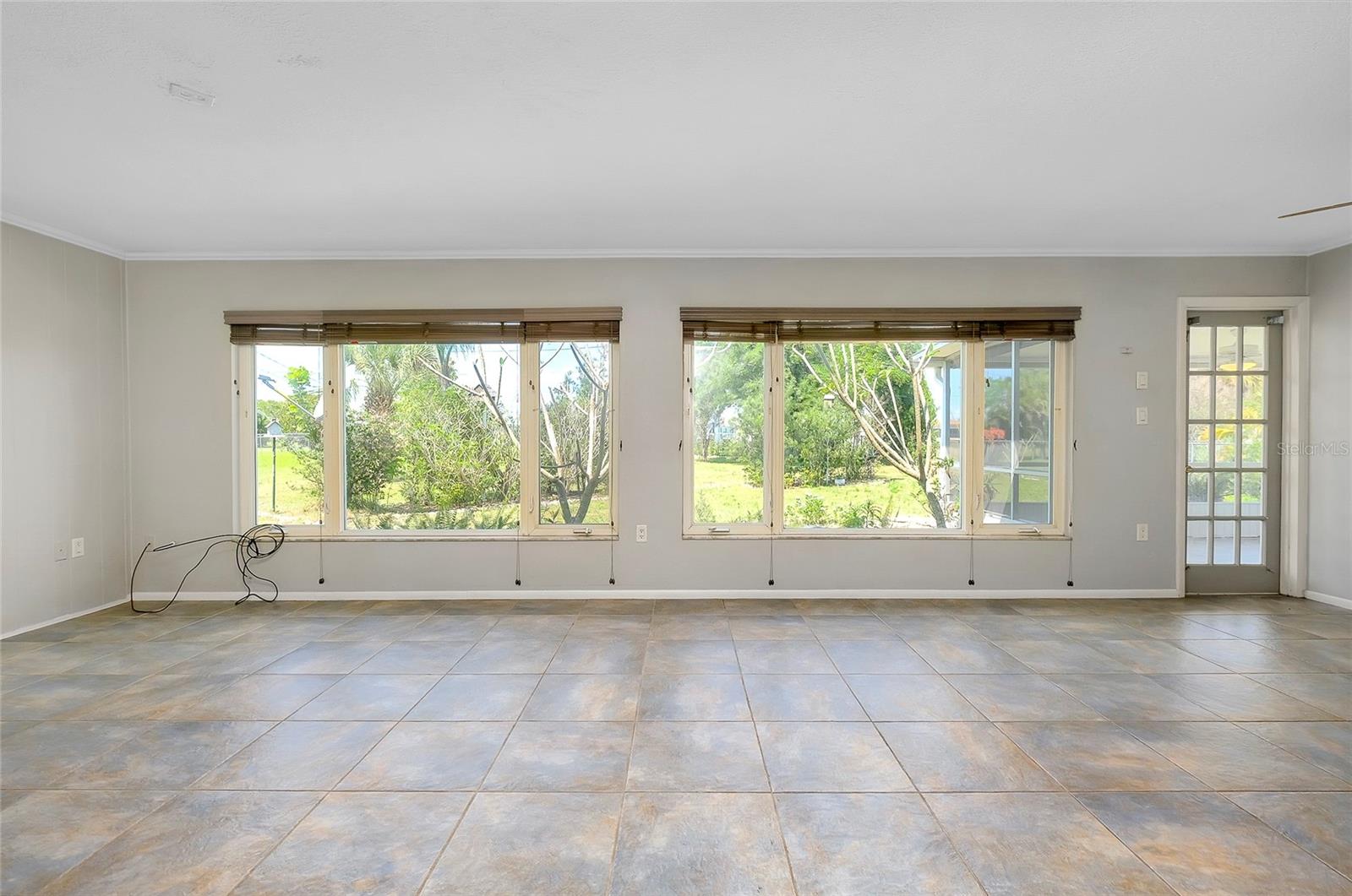 Image 13 of 69 For 20430 Edgewater Drive