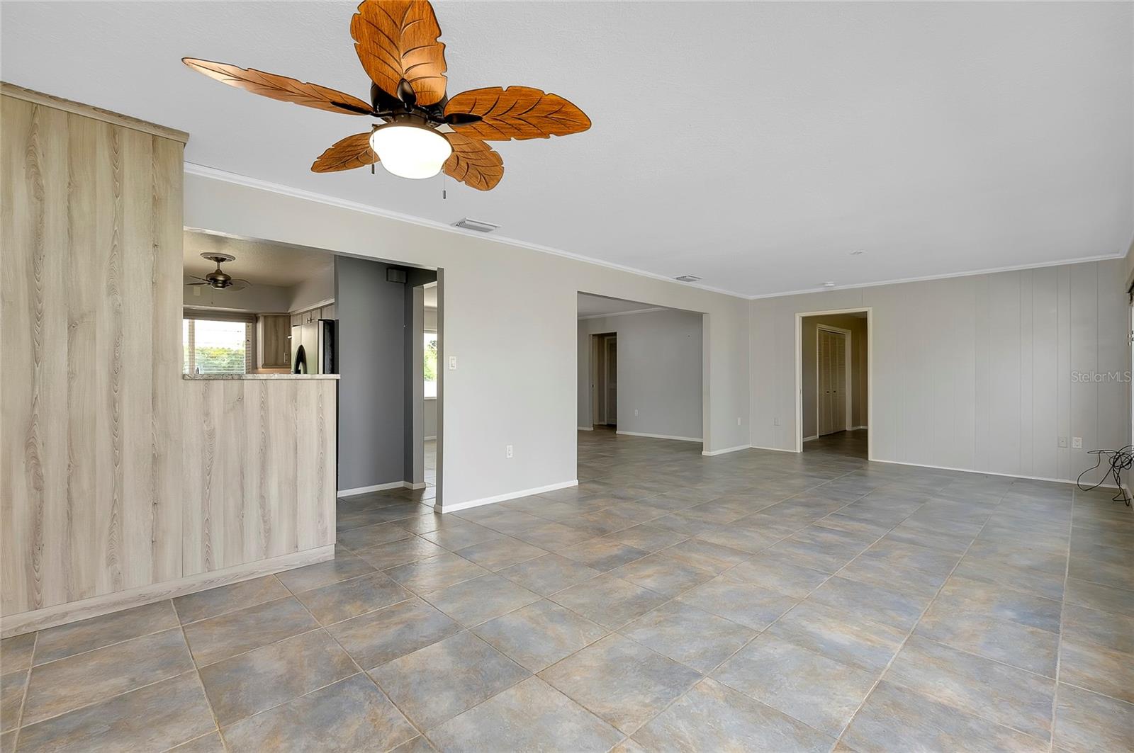 Image 17 of 69 For 20430 Edgewater Drive