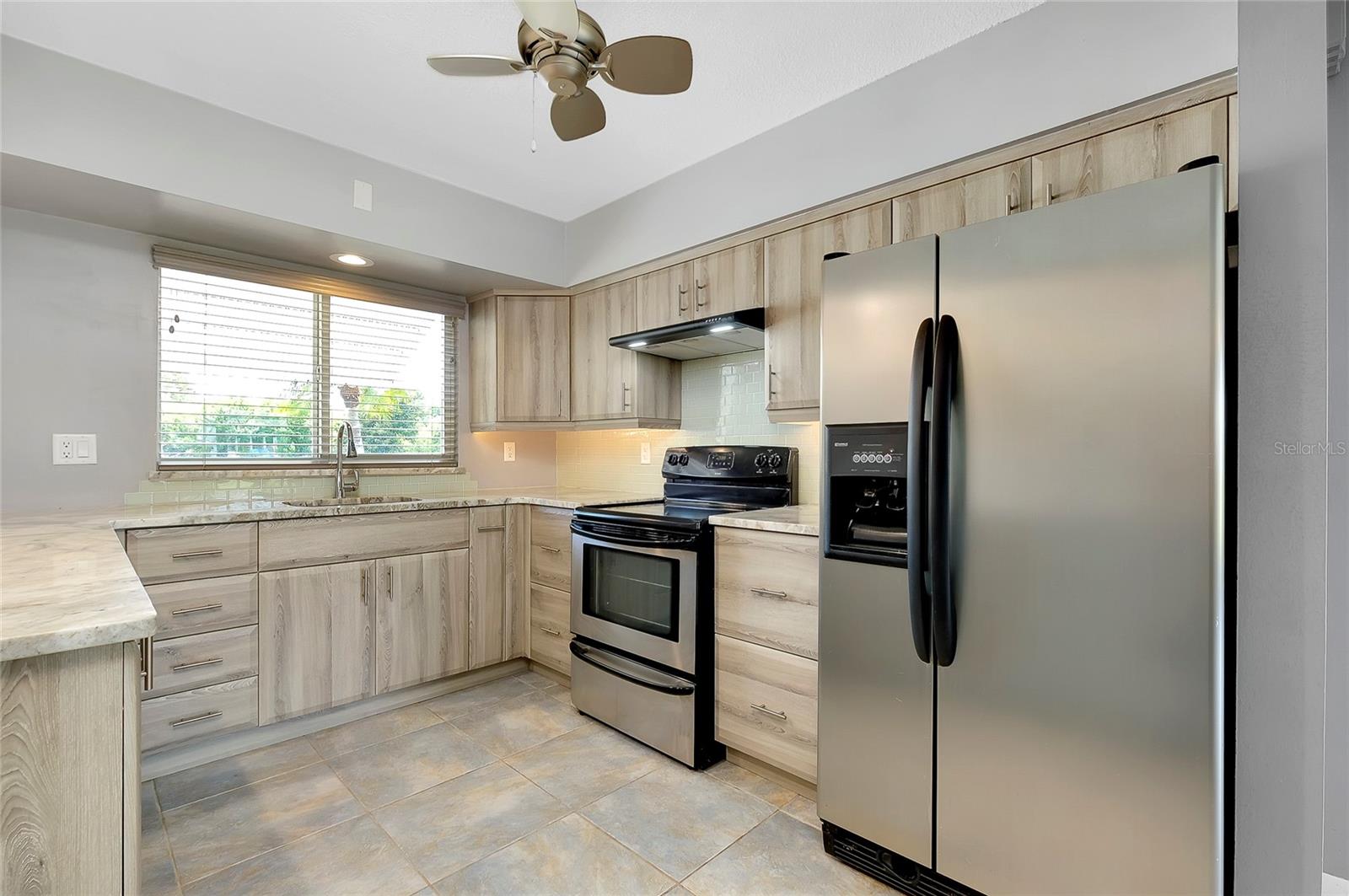 Image 21 of 69 For 20430 Edgewater Drive