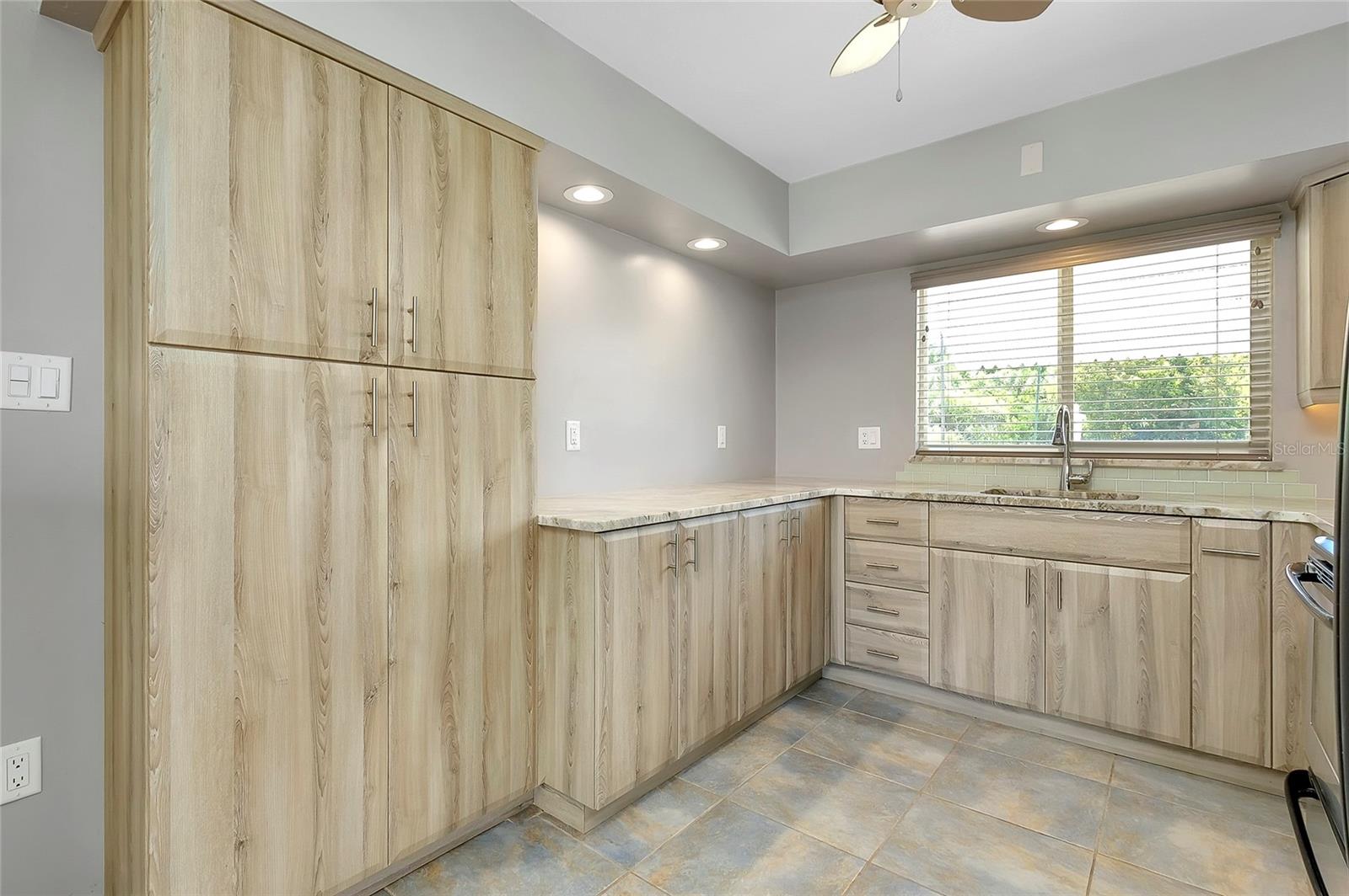Image 22 of 69 For 20430 Edgewater Drive