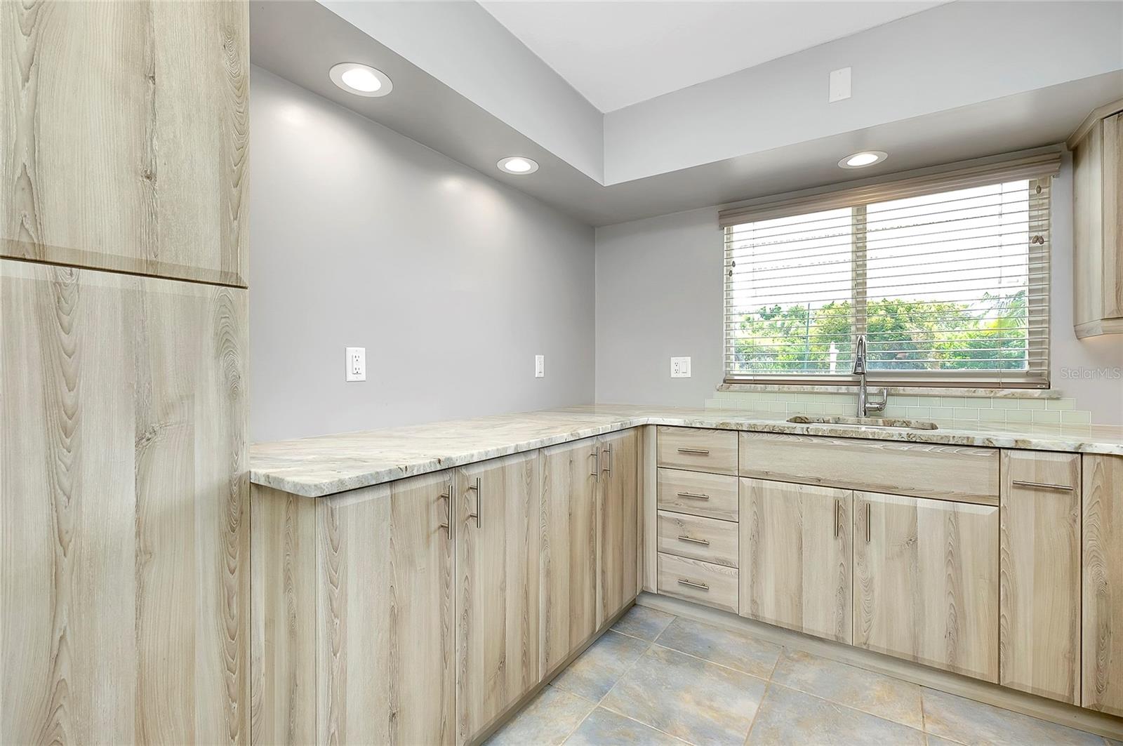 Image 23 of 69 For 20430 Edgewater Drive