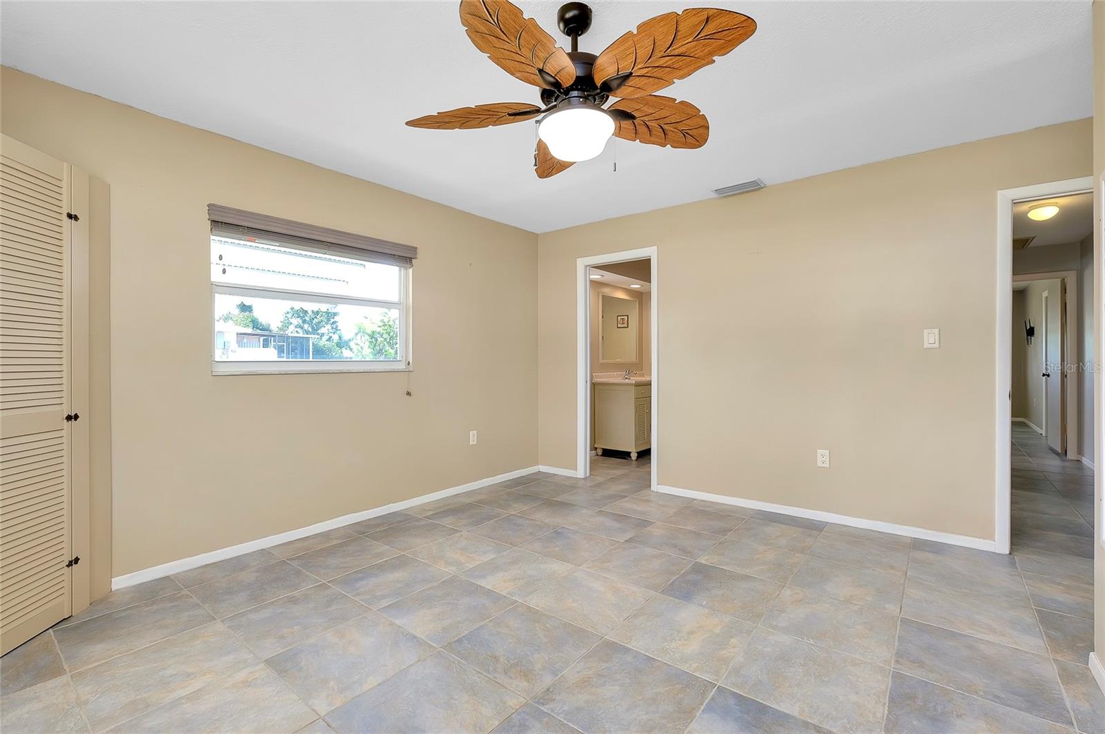 Image 36 of 69 For 20430 Edgewater Drive