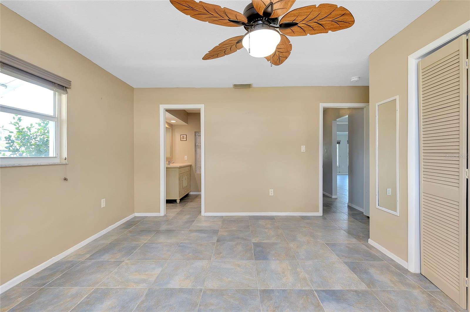 Image 37 of 69 For 20430 Edgewater Drive