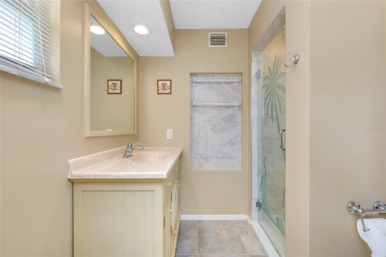 Image 39 of 69 For 20430 Edgewater Drive