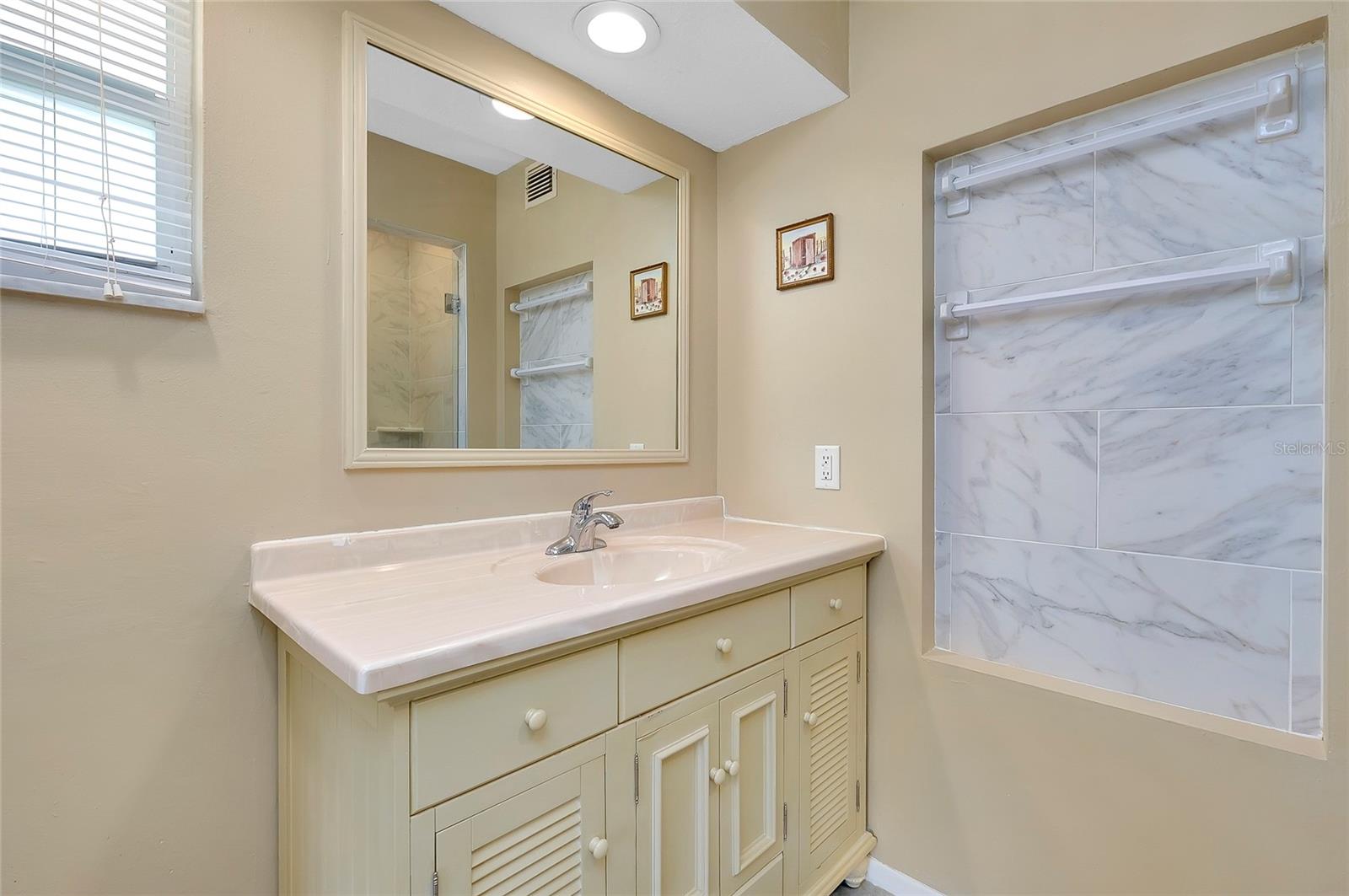 Image 40 of 69 For 20430 Edgewater Drive
