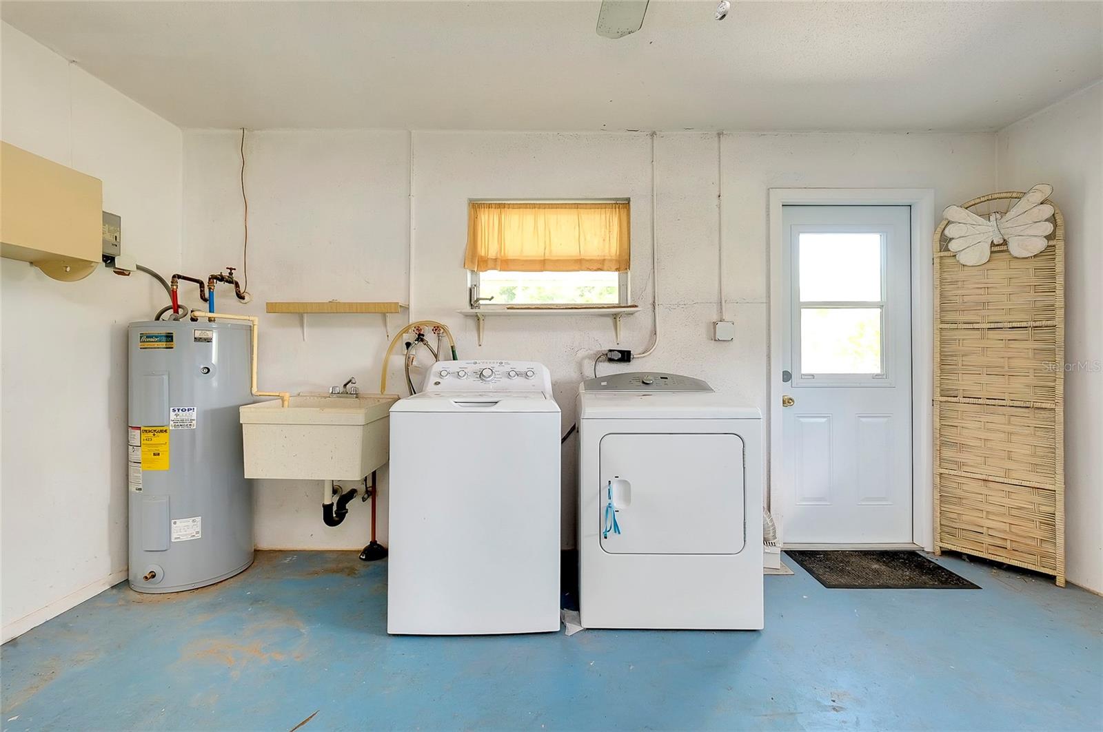 Image 43 of 69 For 20430 Edgewater Drive