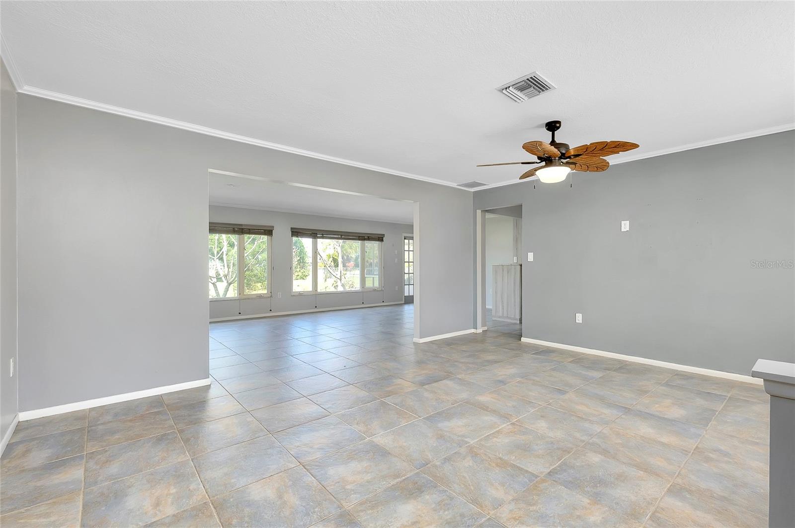 Image 9 of 69 For 20430 Edgewater Drive