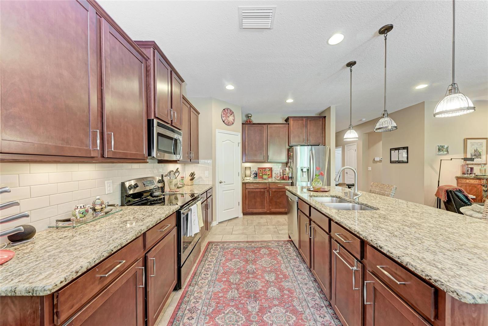 Image 12 of 48 For 2944 Oriole Drive
