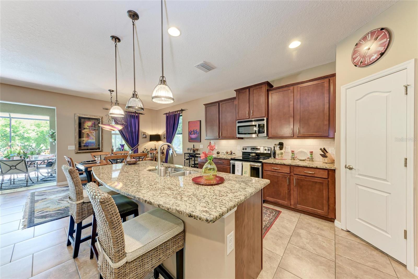 Image 14 of 48 For 2944 Oriole Drive