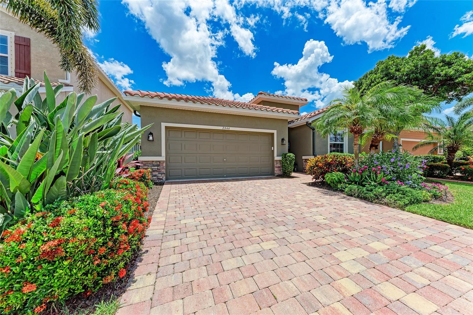 Image 3 of 48 For 2944 Oriole Drive