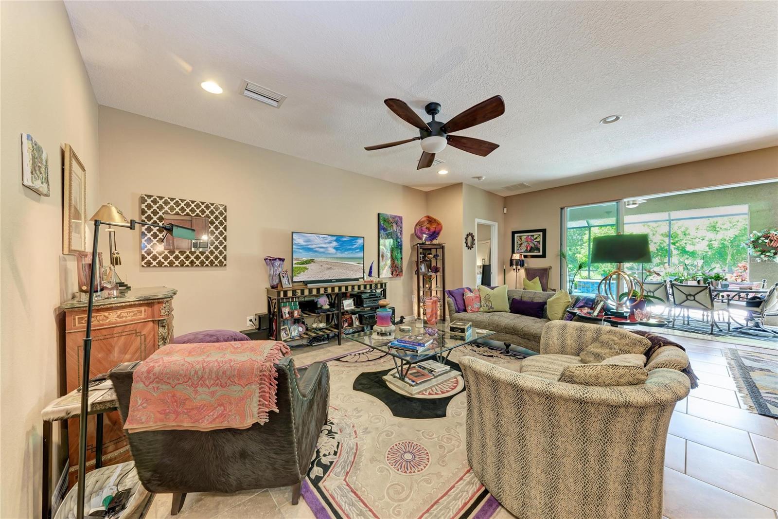 Image 7 of 48 For 2944 Oriole Drive