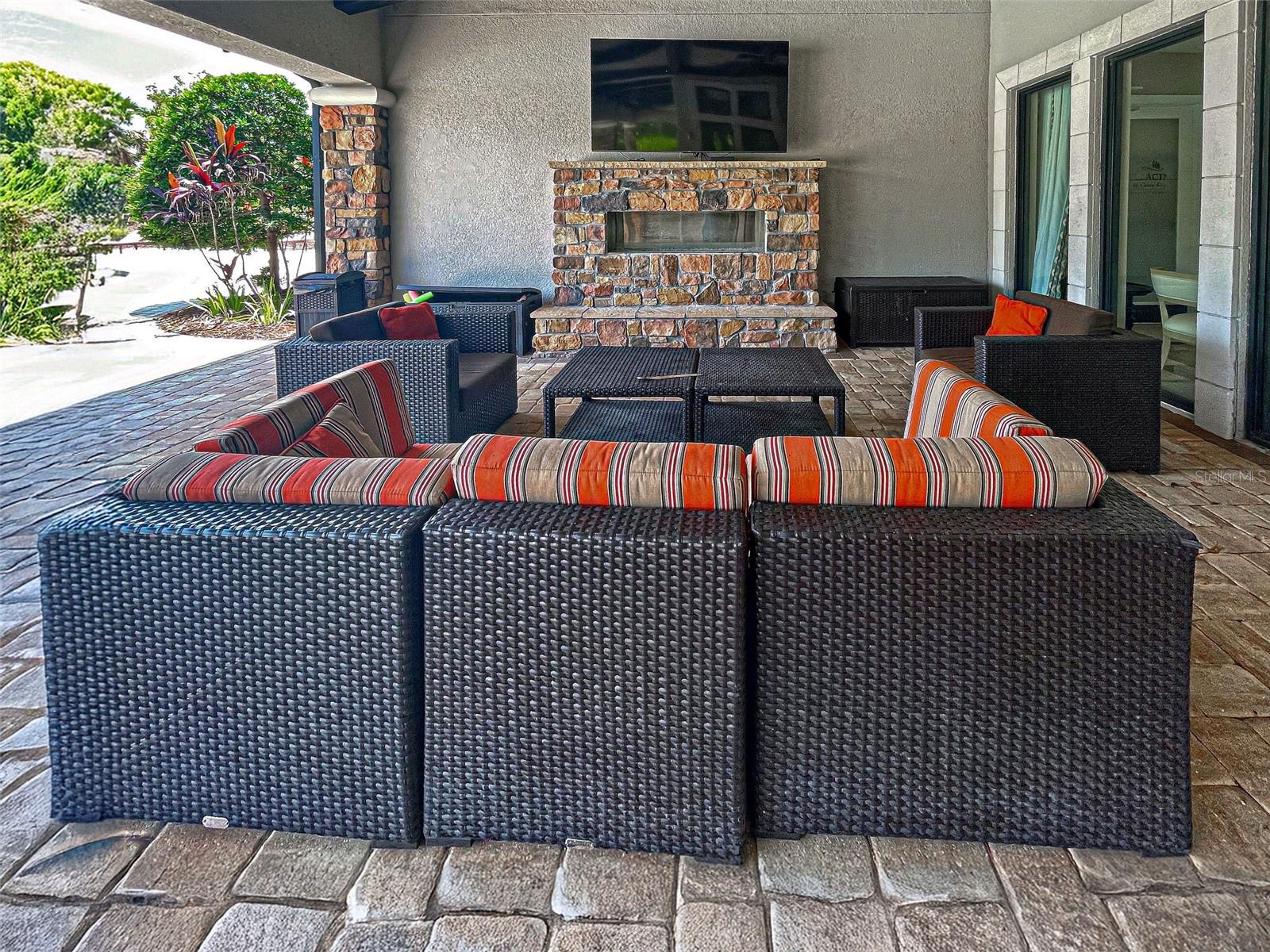 Image 66 of 99 For 5832 Semolino Street
