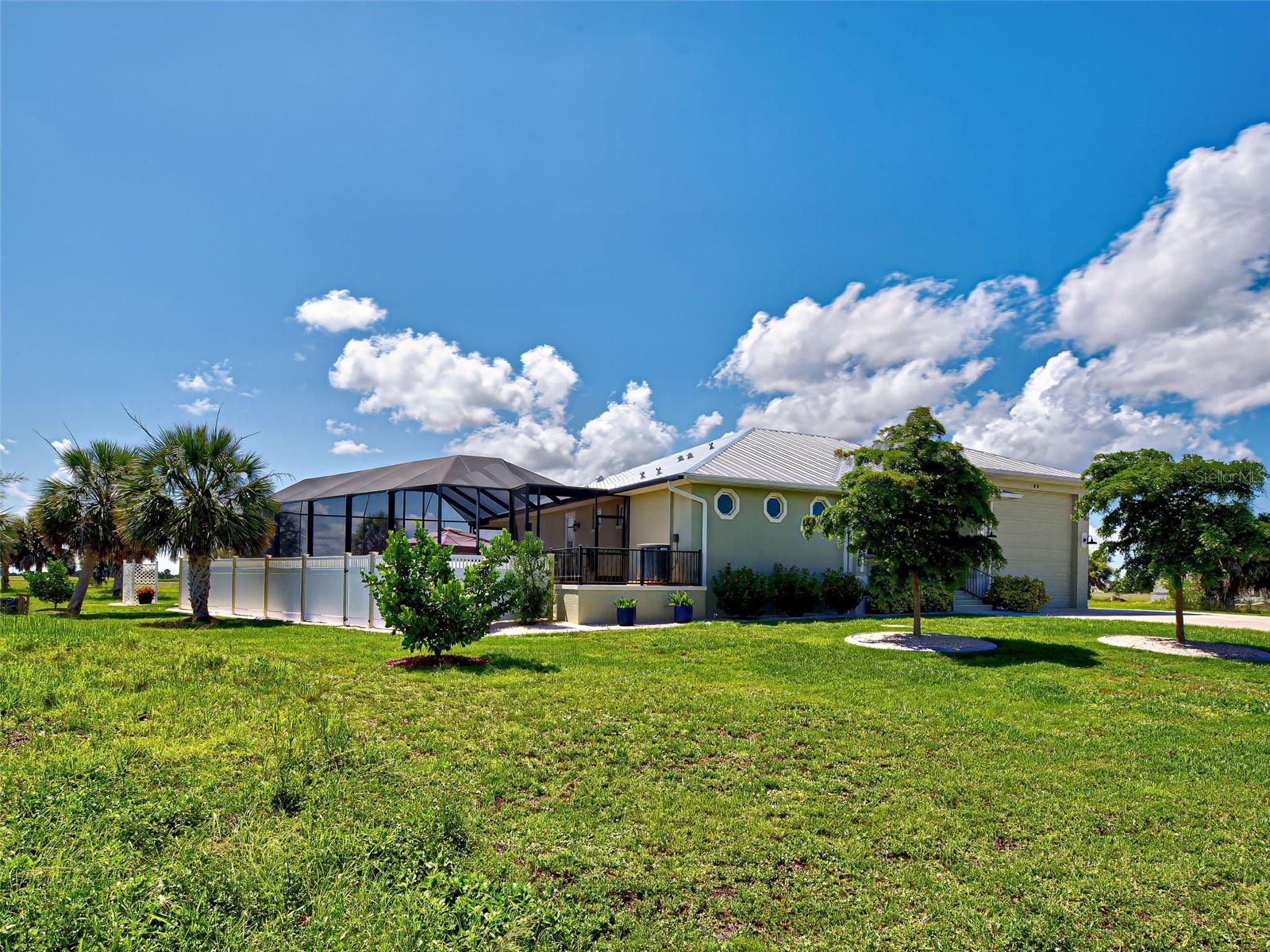 Image 2 of 85 For 48 Lark Drive