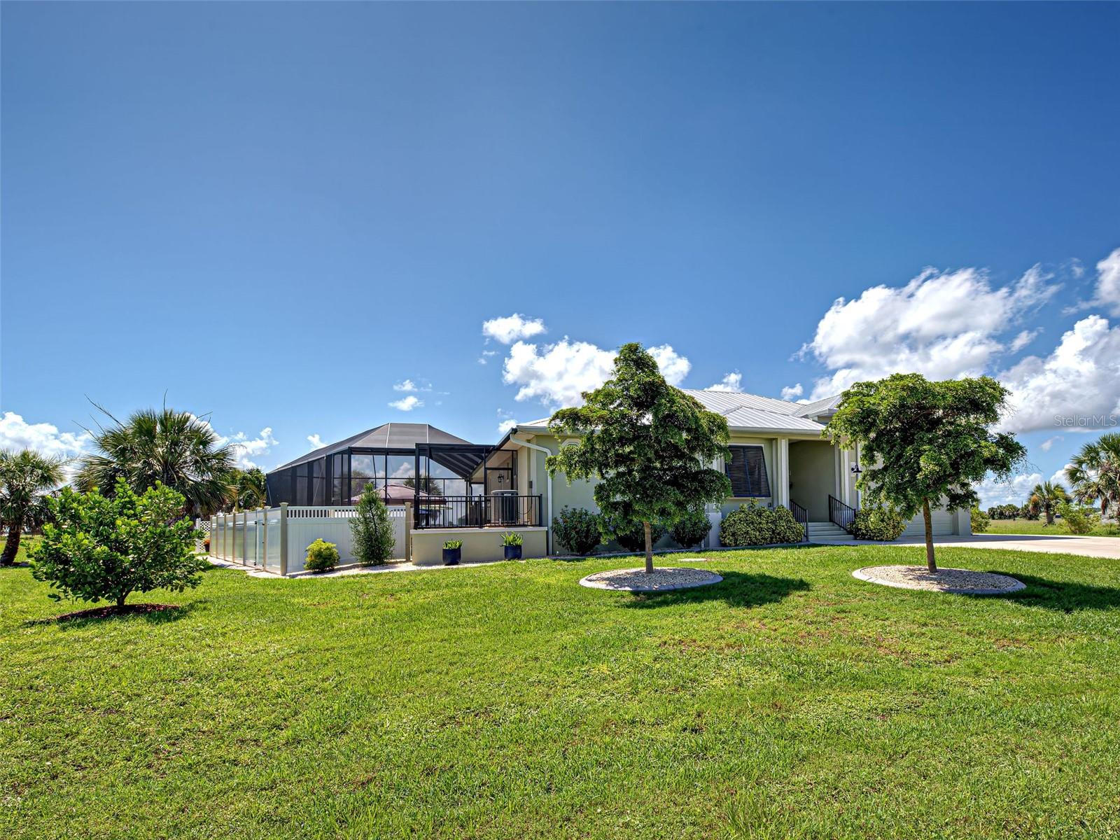 Image 3 of 85 For 48 Lark Drive