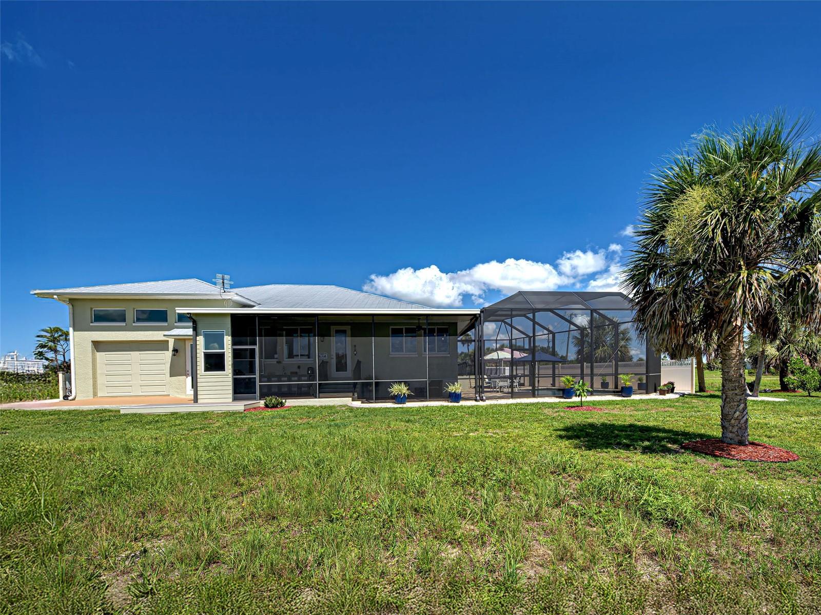 Image 8 of 85 For 48 Lark Drive