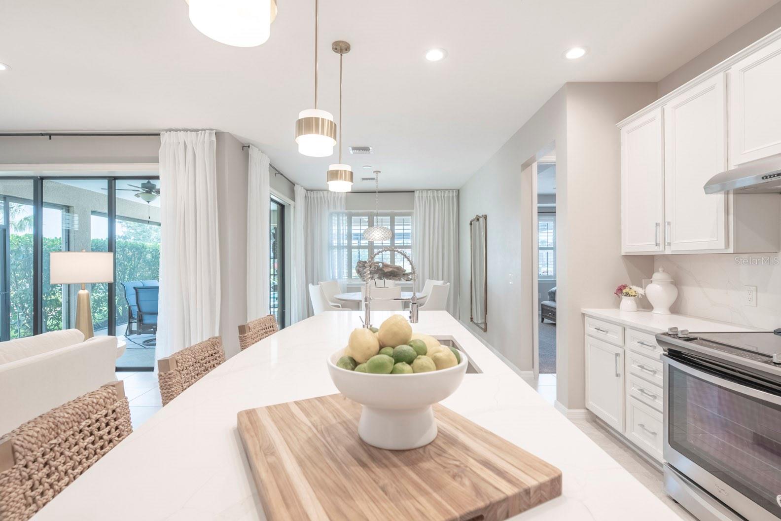 Image 11 of 54 For 13871 Miranese Street