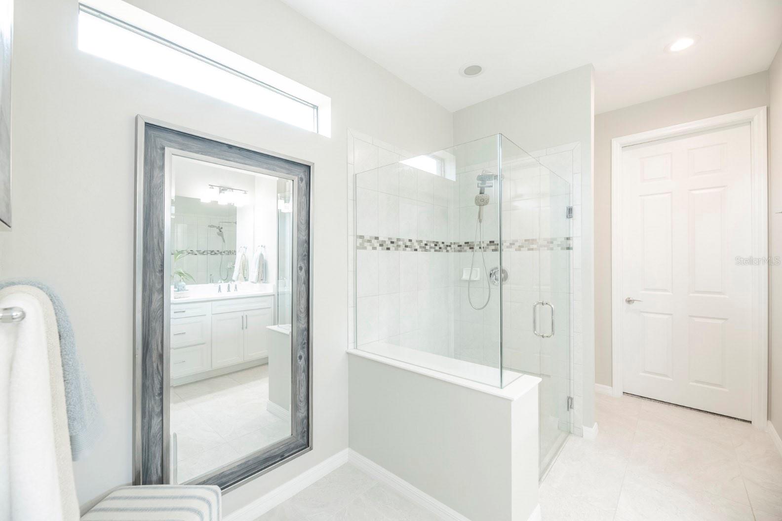 Image 19 of 54 For 13871 Miranese Street