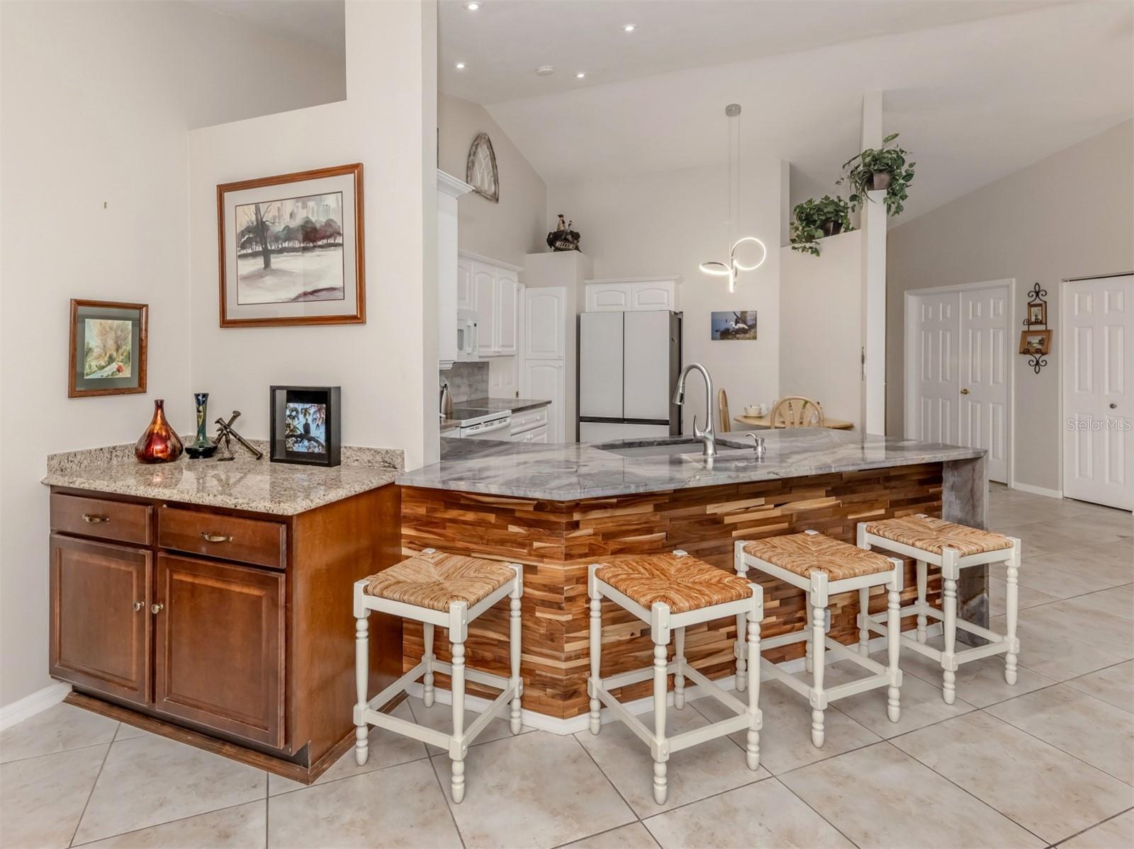 Image 11 of 58 For 4176 Summertree Road