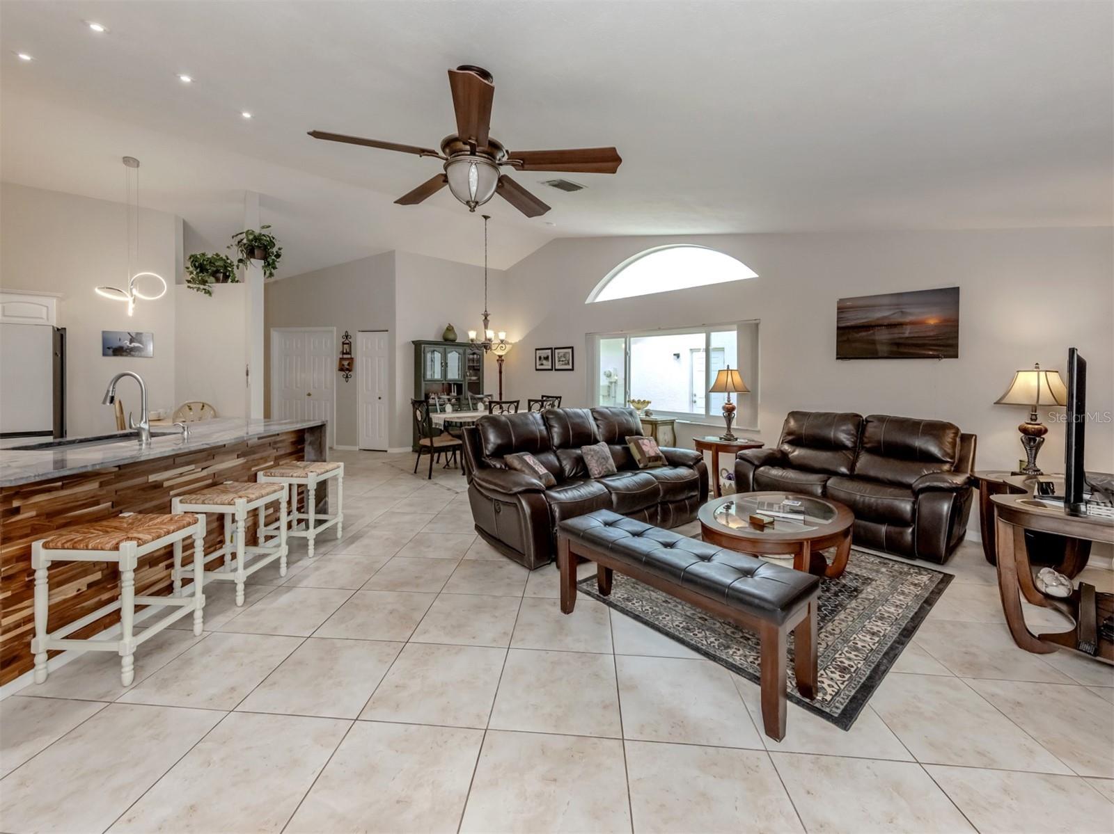 Image 13 of 58 For 4176 Summertree Road