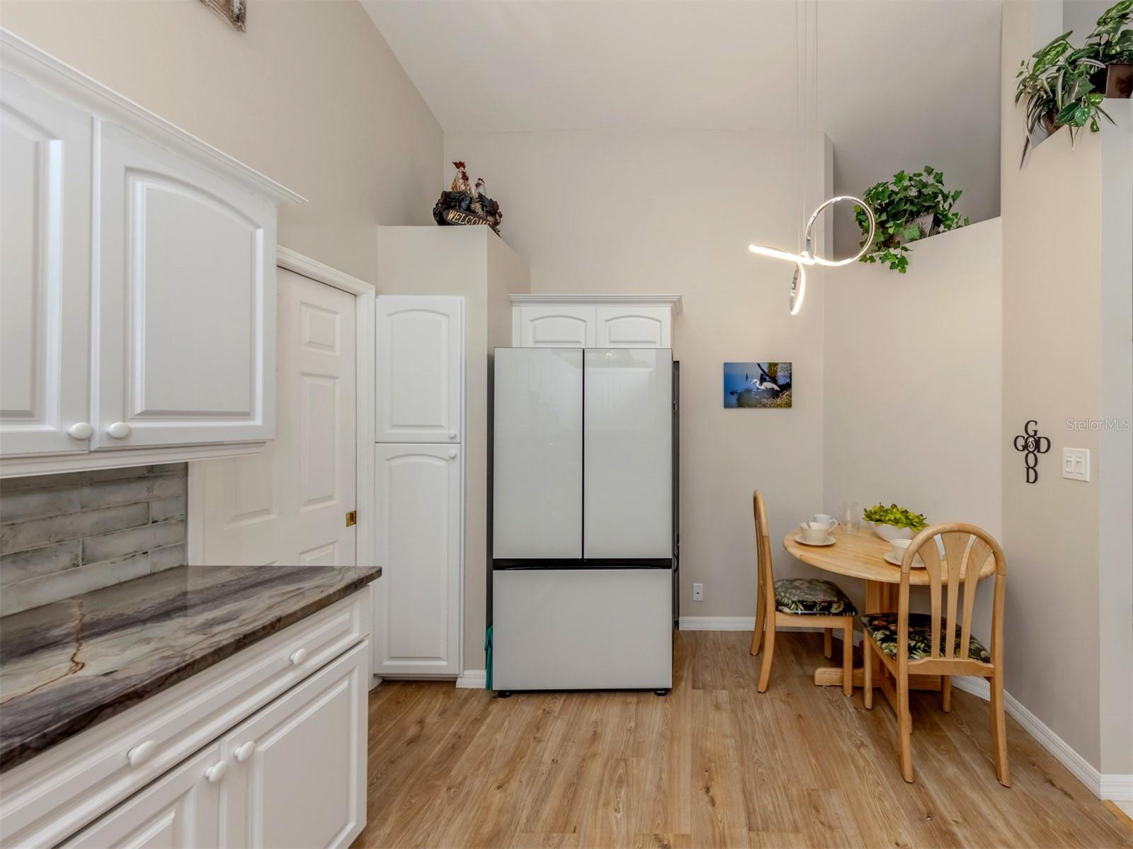 Image 14 of 58 For 4176 Summertree Road