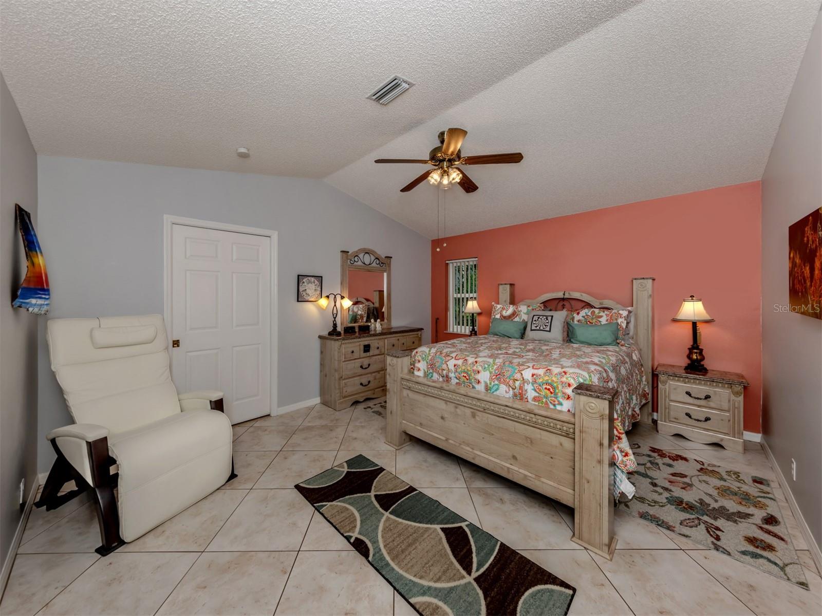 Image 17 of 58 For 4176 Summertree Road