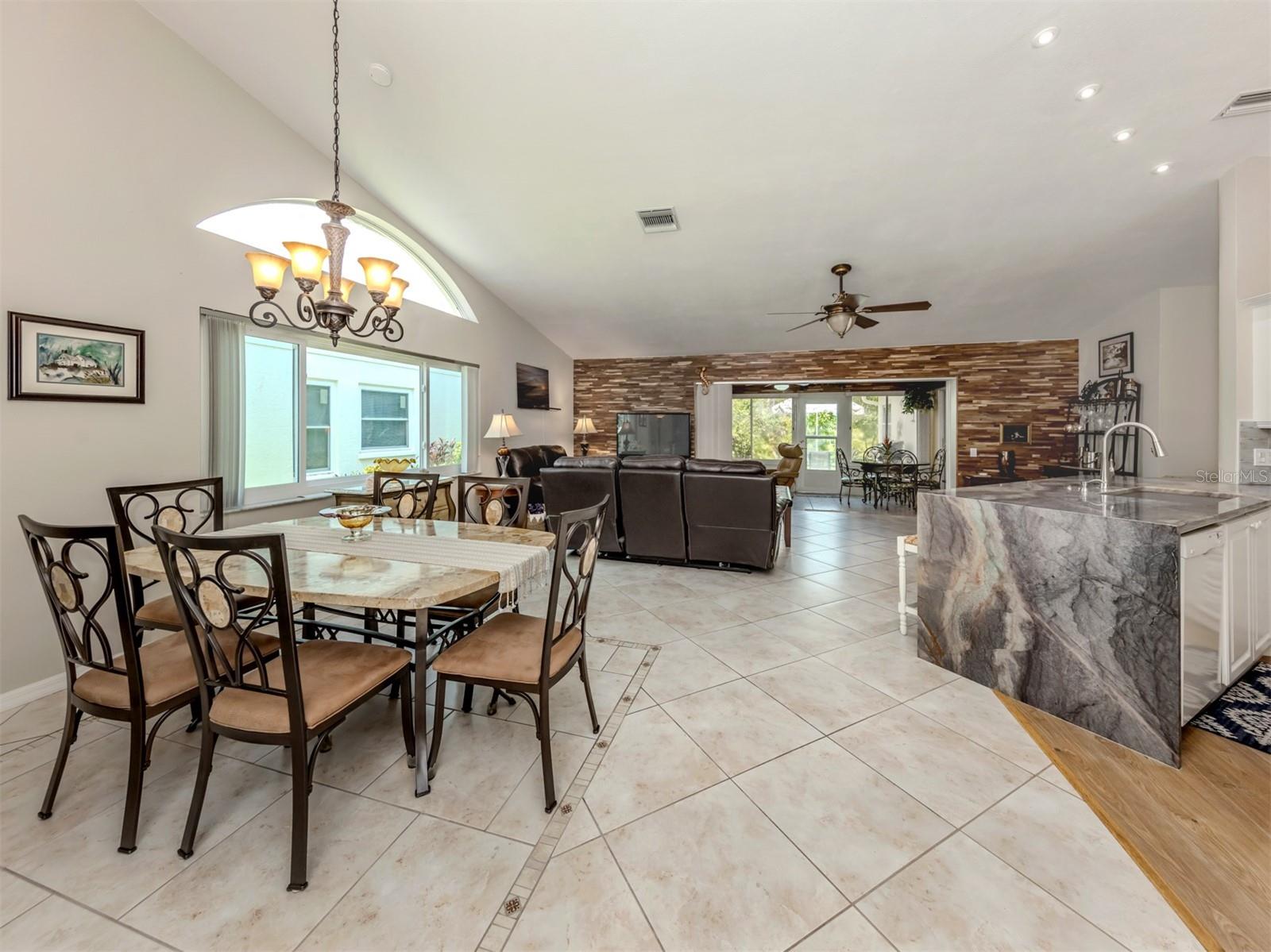 Image 8 of 58 For 4176 Summertree Road