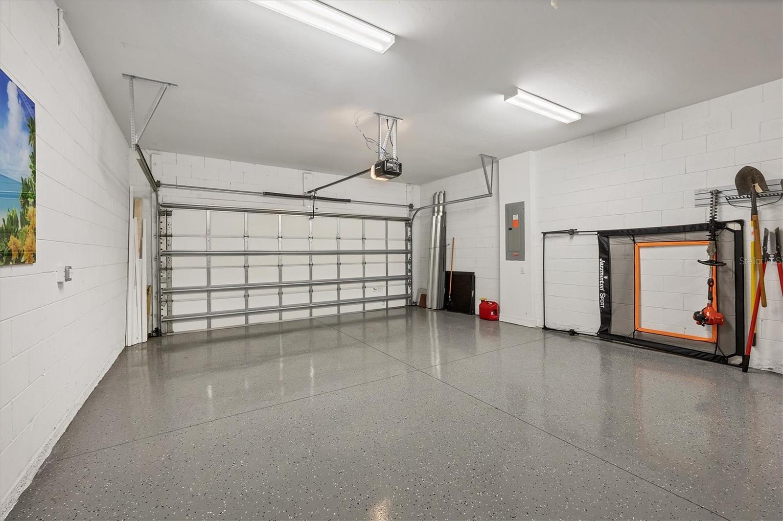 Image 33 of 75 For 13092 Rinella Street
