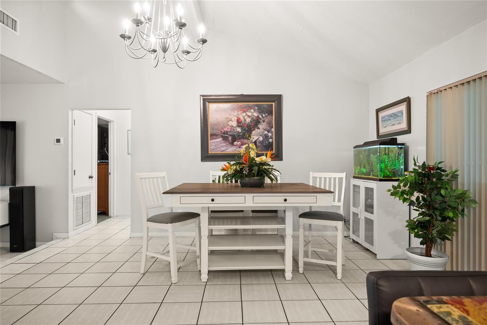 Image 14 of 36 For 13608 Westshire Drive