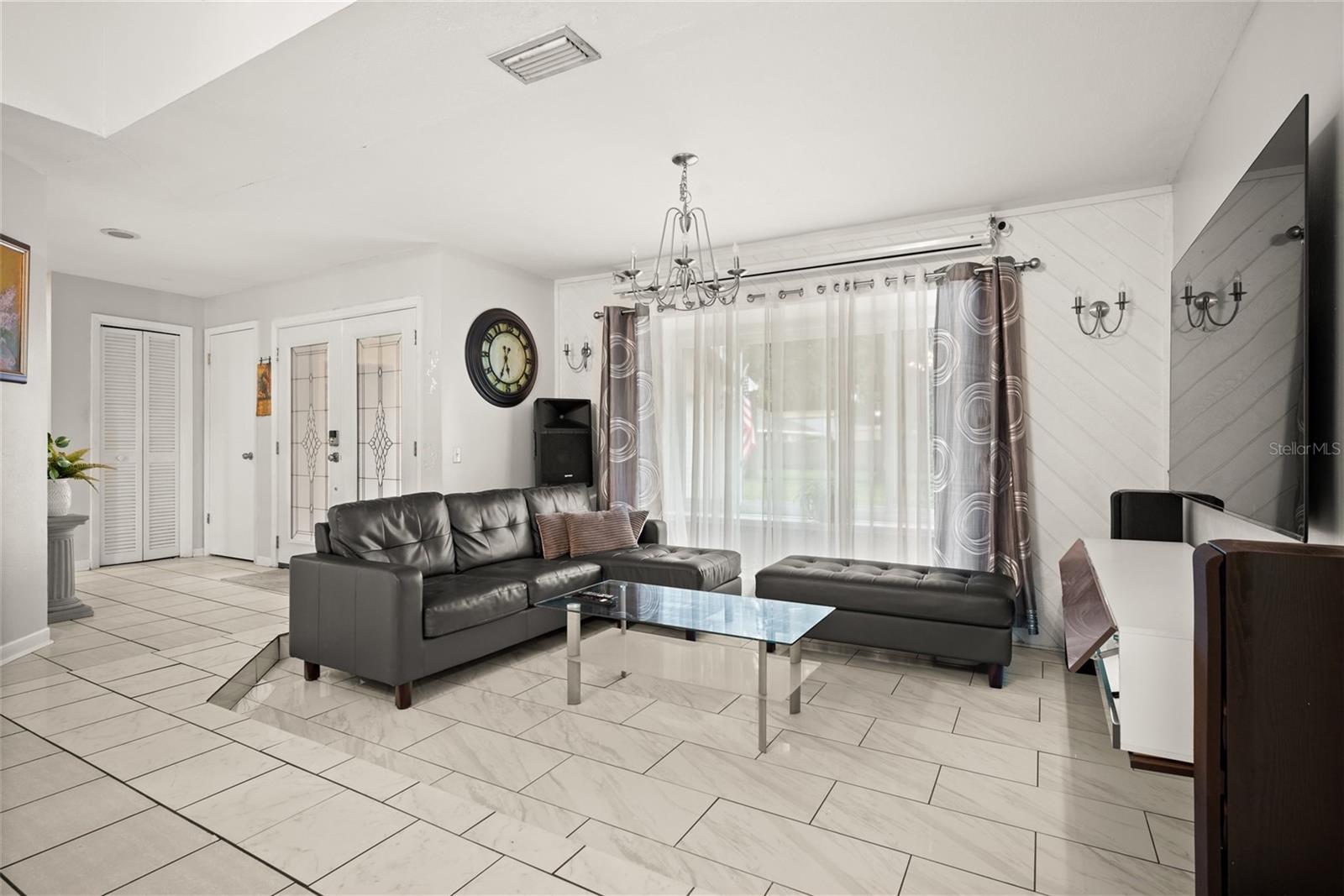Image 6 of 36 For 13608 Westshire Drive