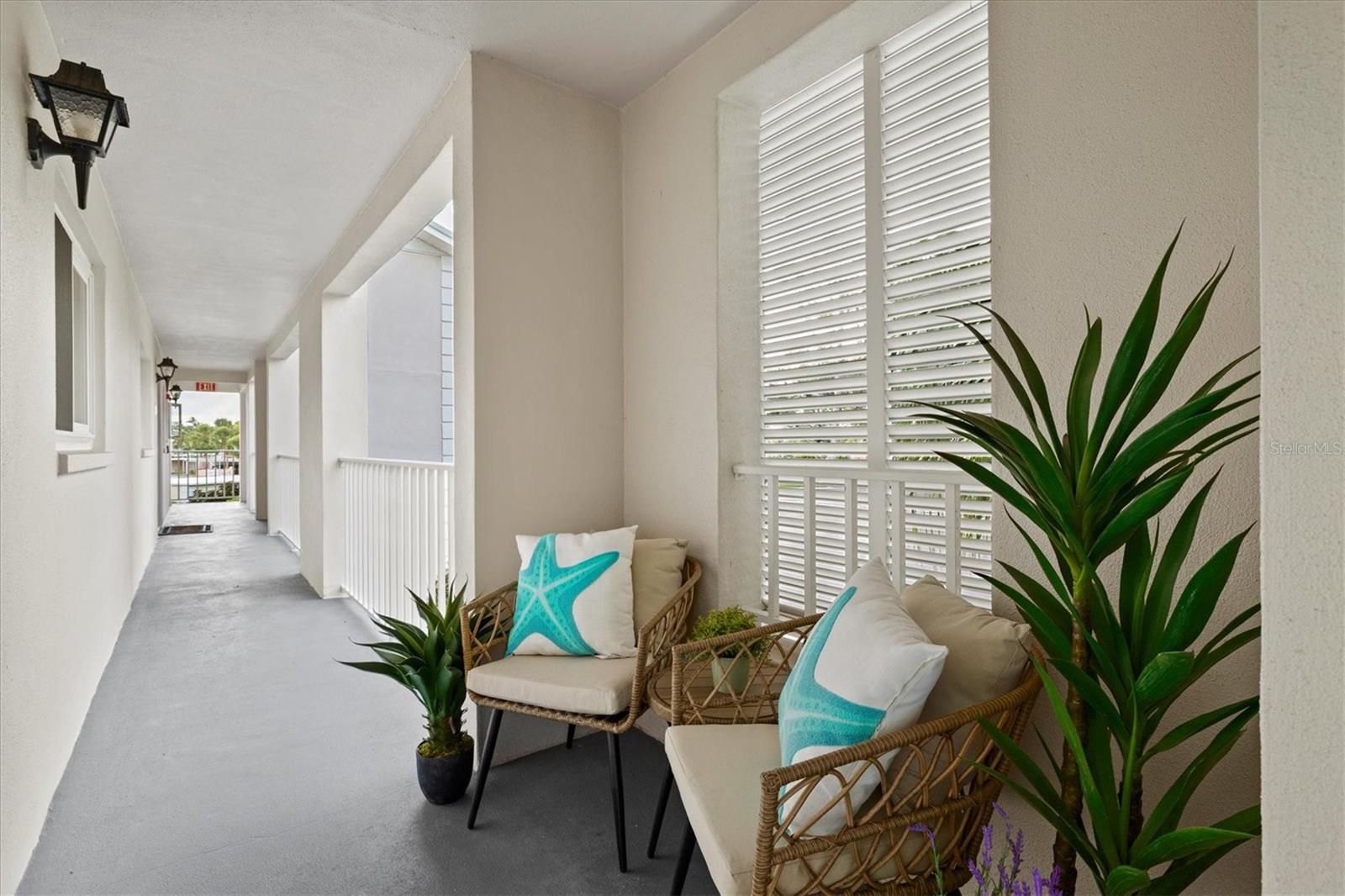 Image 44 of 89 For 437 Cerromar Lane 424