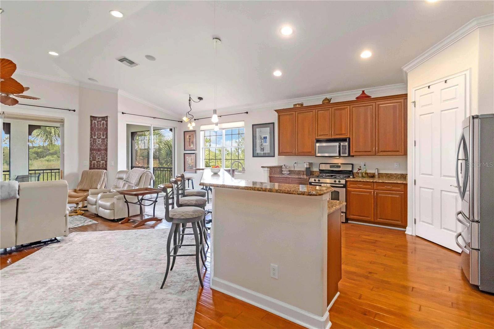 Image 12 of 69 For 206 Bella Vista Terrace 29d