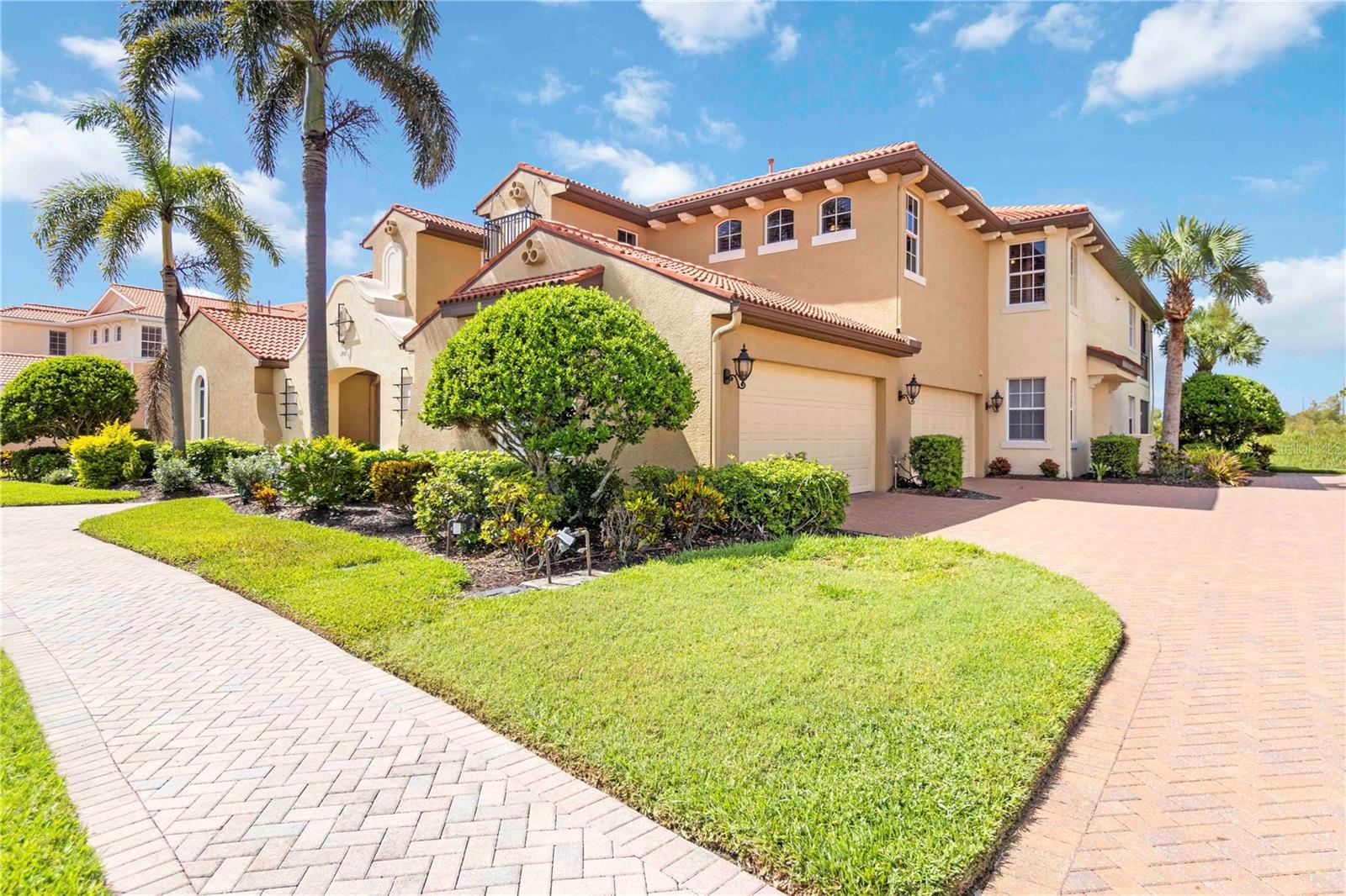 Image 3 of 69 For 206 Bella Vista Terrace 29d