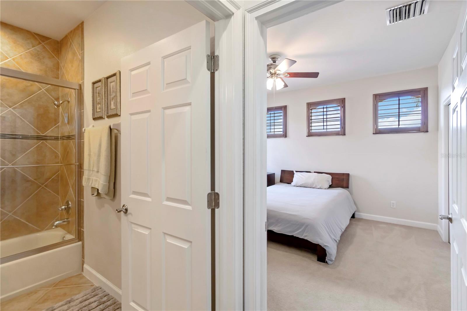 Image 34 of 69 For 206 Bella Vista Terrace 29d