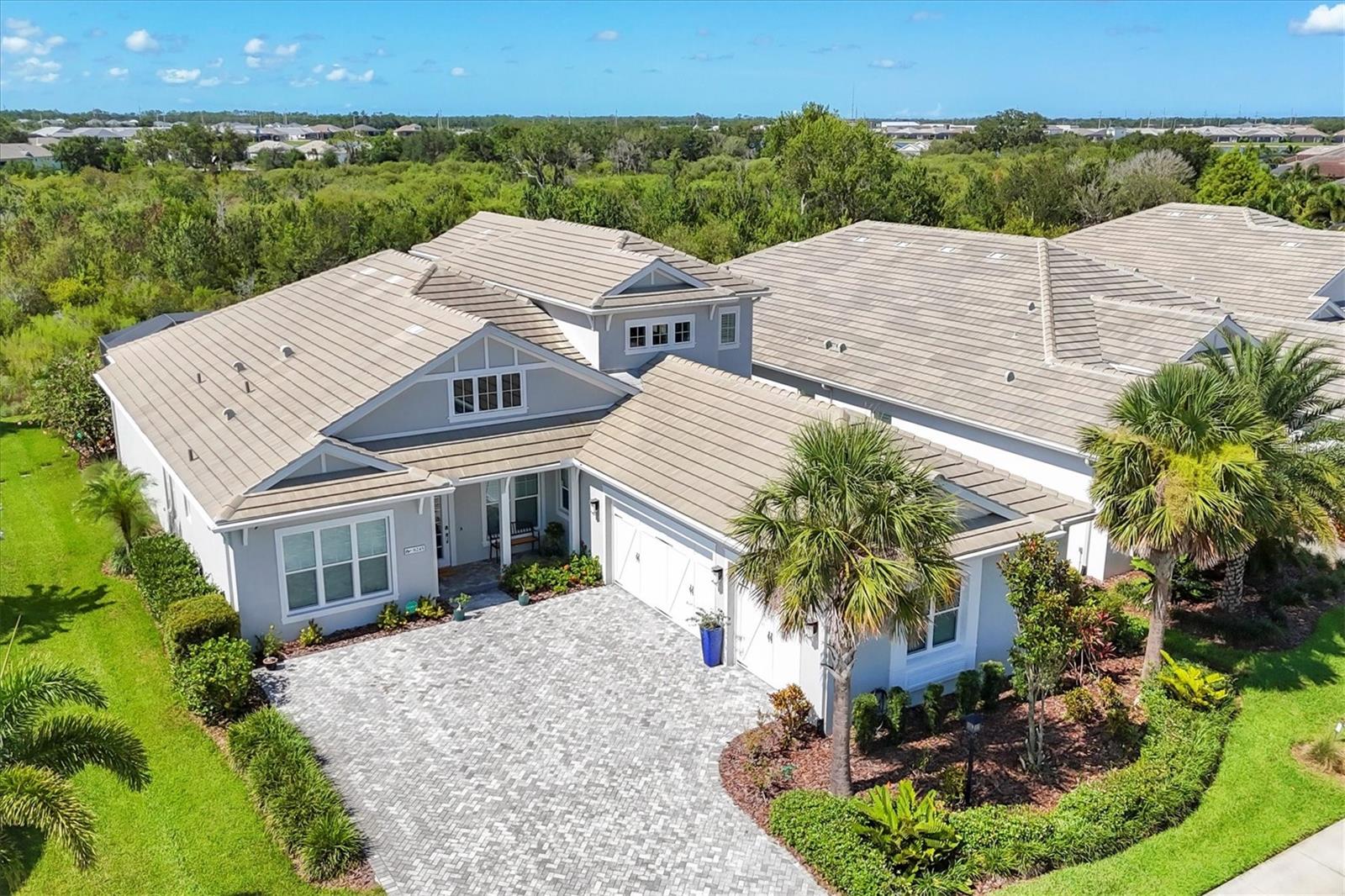 Image 3 of 100 For 8245 Grande Shores Drive