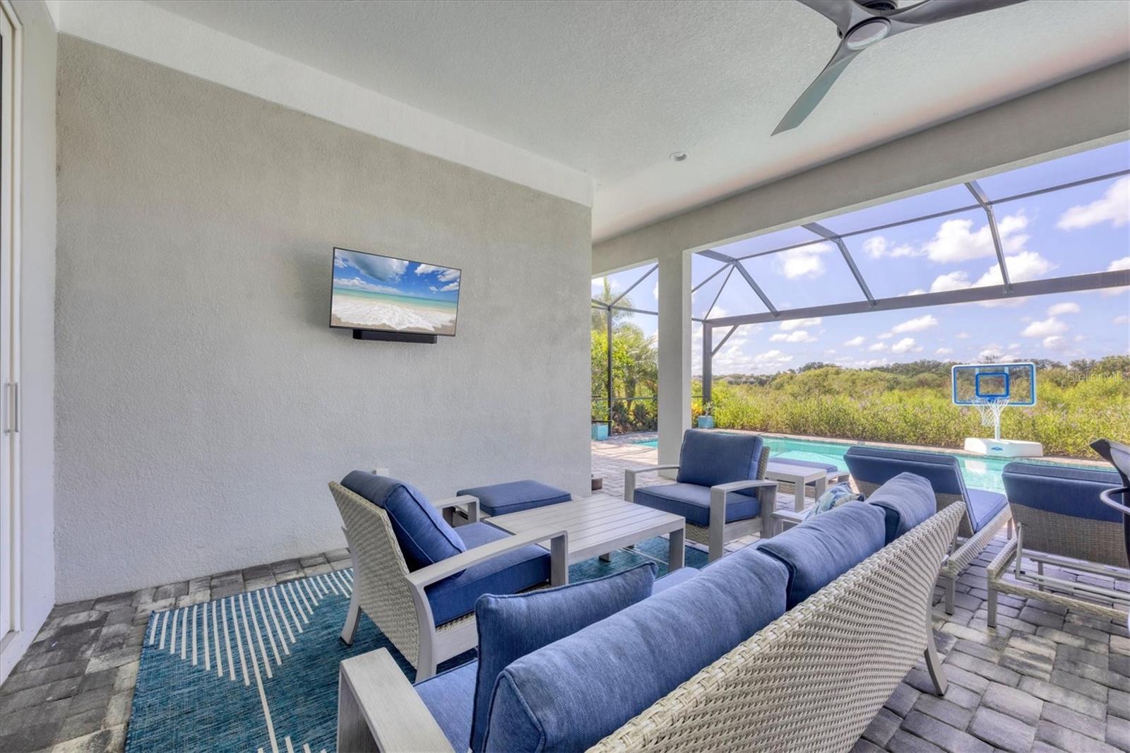 Image 35 of 100 For 8245 Grande Shores Drive