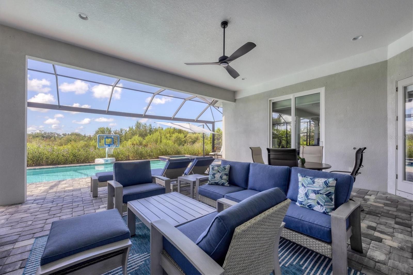 Image 36 of 100 For 8245 Grande Shores Drive
