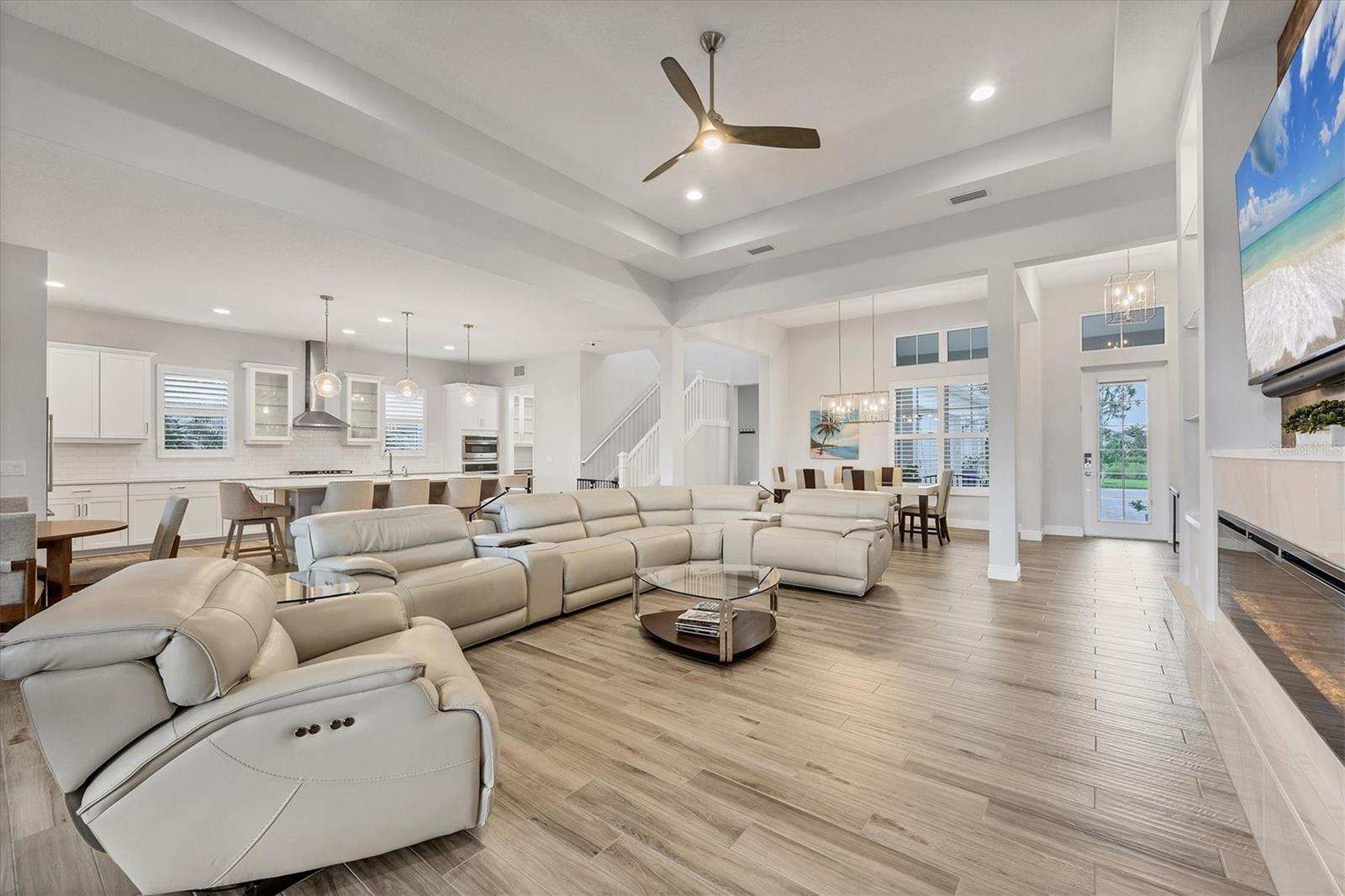 Image 9 of 100 For 8245 Grande Shores Drive