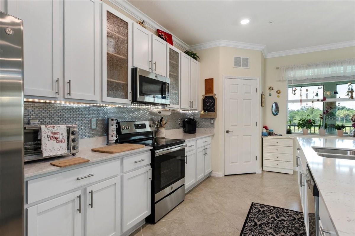Image 11 of 38 For 935 Tidewater Shores  721