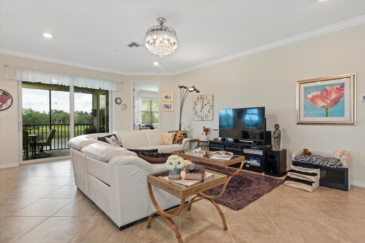 Image 6 of 38 For 935 Tidewater Shores  721