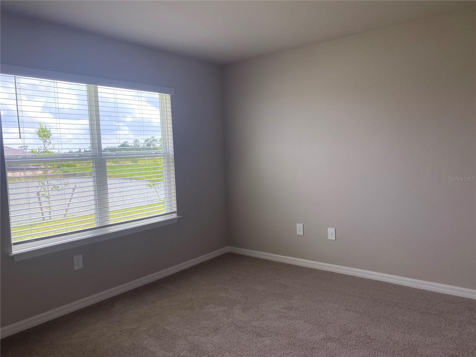 Image 11 of 24 For 16070 Bridle Ridge Street