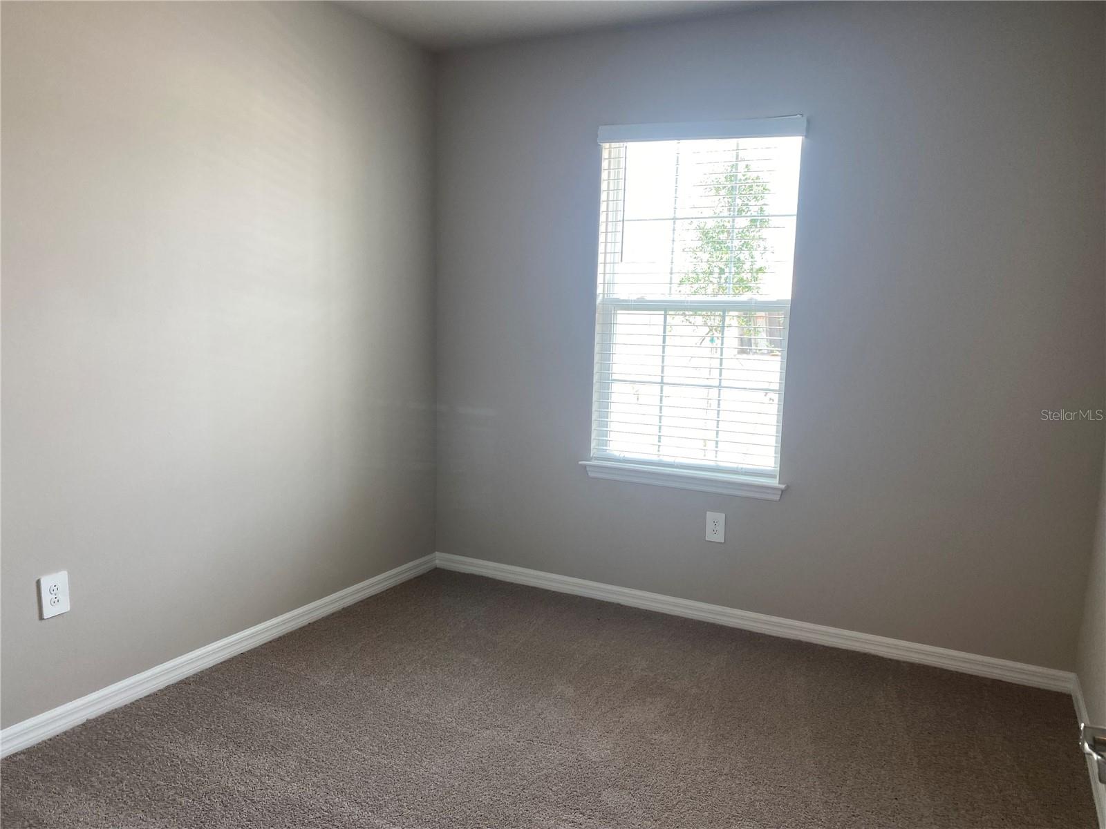 Image 14 of 24 For 16070 Bridle Ridge Street